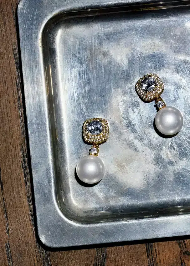 Gold Crystal Pearl Earrings Gold Crystal Pearl Earrings
