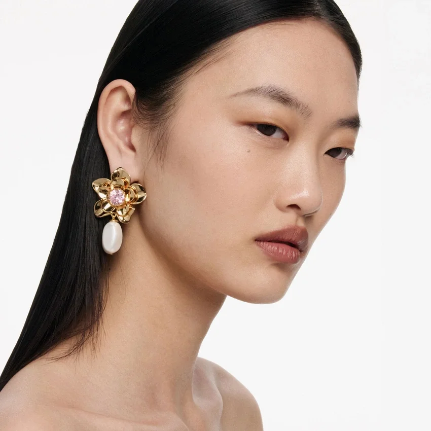 Gold Flower Pink Crystal Earrings Gold Flower Pink Crystal Earrings