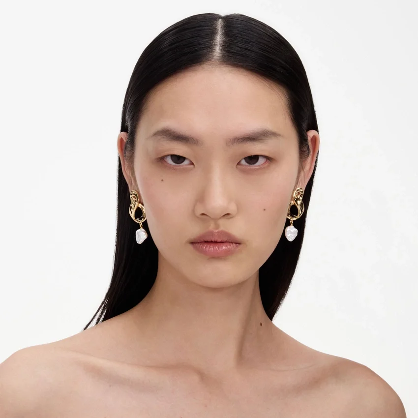Gold Link Pearl Drop Earrings Gold Link Pearl Drop Earrings
