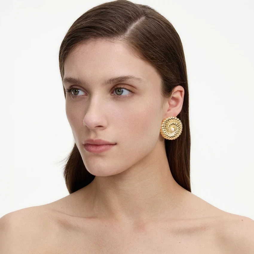 Gold Pearl Shell Earrings Gold Pearl Shell Earrings