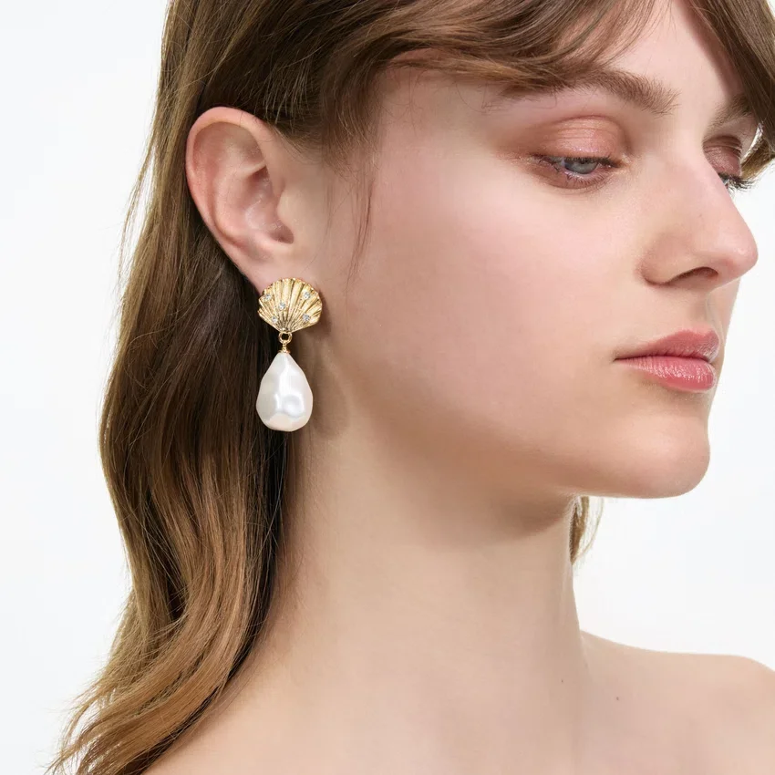 Tiered Shell Earrings Tiered Shell Earrings