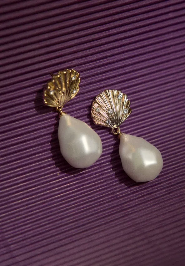 Tiered Shell Earrings Tiered Shell Earrings